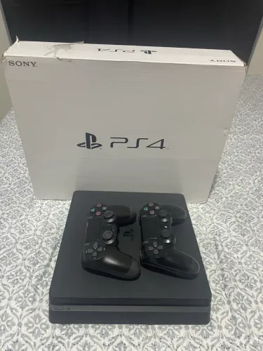 Vendo Ps4 Slim 1 TR