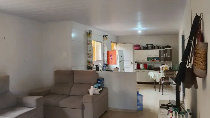 Casa pra temporada  mas alugou mensal também  anual também 