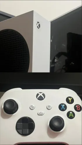 Vendo Xbox Series S + 2 controles