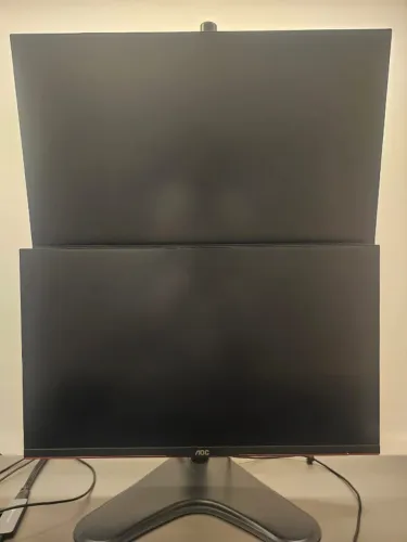 Monitor AOC 27 27G2HE5 - Suporte com 2 monitores