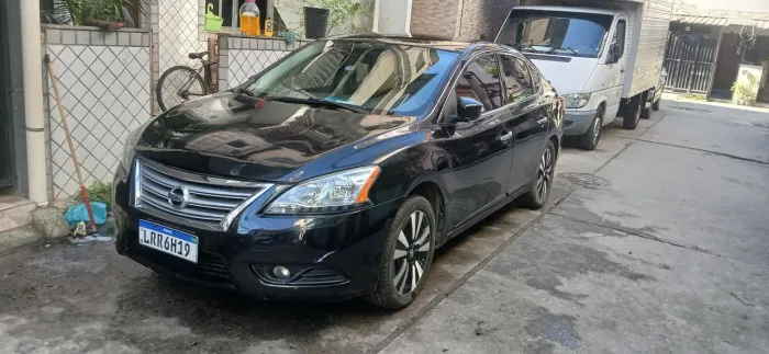 Nissan Sentra SL 2.0/ 2.0 Flex Fuel 16V Aut. 2015