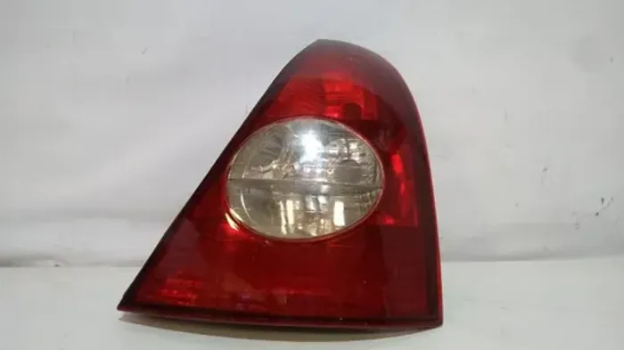 Lanterna Traseira Direita Renault Clio 2002