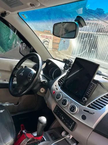 Mitsubishi L200 Triton HPE 3.2 CD TB Int.diesel AUT 2013