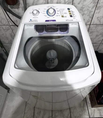Maquina de Lavar Roupas - 8,5 Kg
