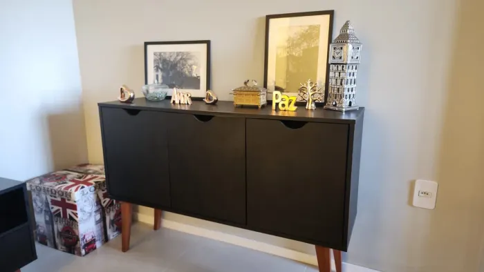 Buffet preto Tok Stock
