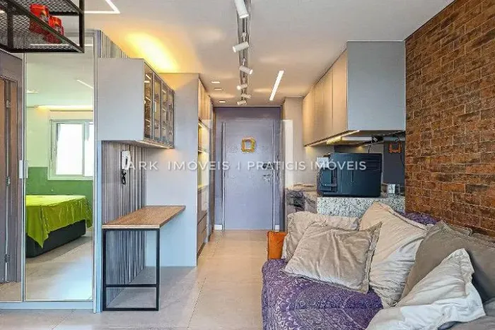 Apartamento com Varanda na Vila Mariana, São Paulo - R$ 515.000