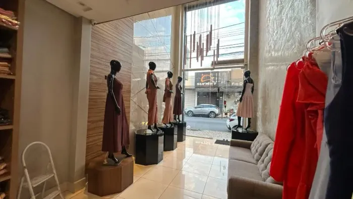 Loja de roupas completa e pronta para operar