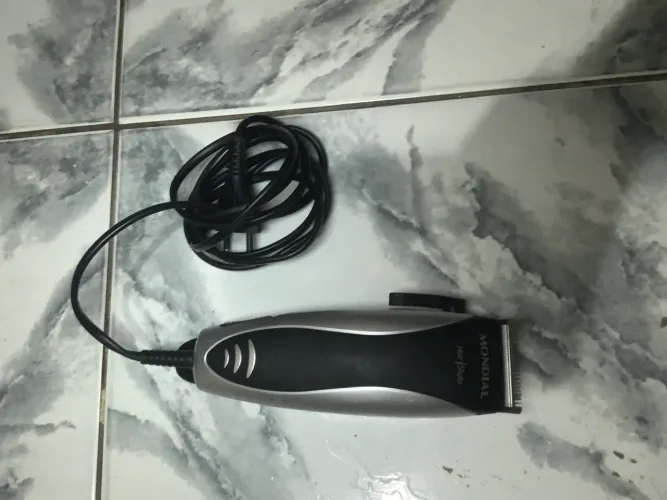 Máquina de Cortar Cabelo Mondial Hair Stylo - CR-02
