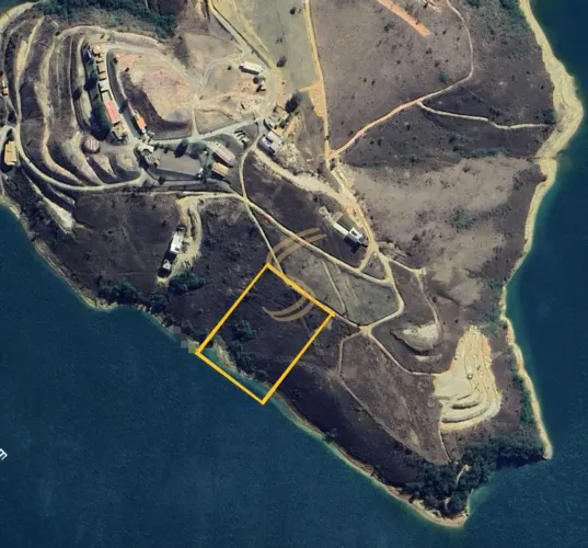 Lote à venda em Capitólio MG às margens da represa 5.000 m²