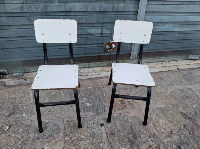 Cadeira escolar infantil