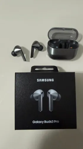 Samsung Galaxy Buds3 Pro Prata - Completo com NF e caixa - Impecável