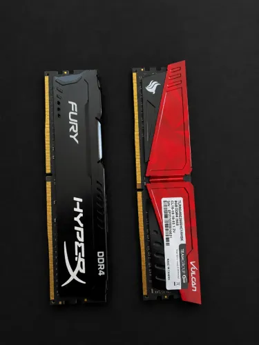 Vendo Memórias DDR4 8GB 2666MHz