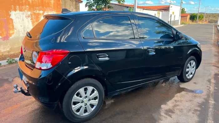 Chevrolet Onix Hatch LT 1.0 8V Flex Power Mec. 4P 2015