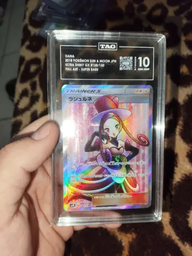 Carta pokémon Dana graduada