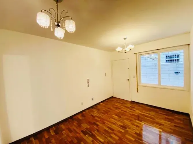 Oportunidade no Santa Cecília! Apartamento de 1 Dormitório com 2 Grandes Áreas Externas.