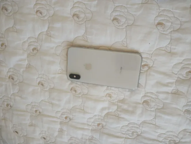 iPhone Xs -64gb