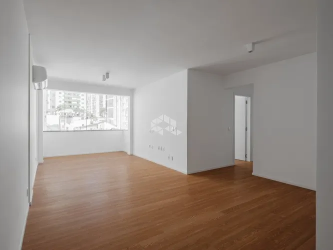 APARTAMENTO COM3 QUARTOS SENDO 2 SUÍTES VISTA PARA O MAR E LOCALIZAÇÃO PRIVILEGIADA NO CEN
