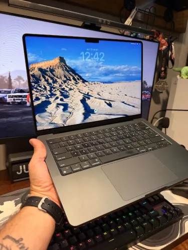 Macbook M3 Pro