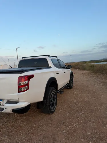 Mitsubishi L200 Triton Sport GLS 2.4 CD Diesel Mec. 2018