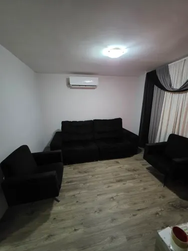 Sofa + 2 poltronas giratórias 