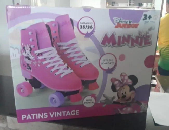 Patins semi novo 35/36