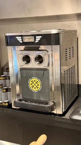 Máquina de sorvete soft Elgin, 3 bicos