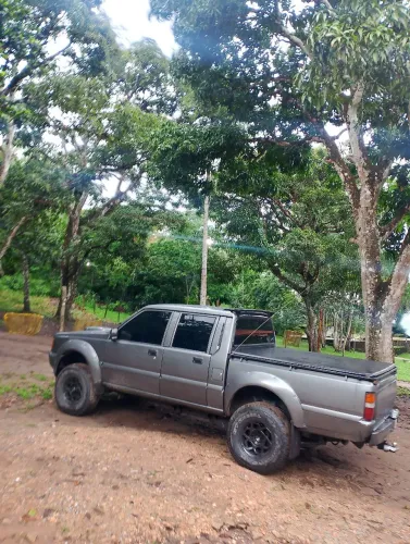 Mitsubishi L200 GLS 2.5 4X4 CD Diesel 2003