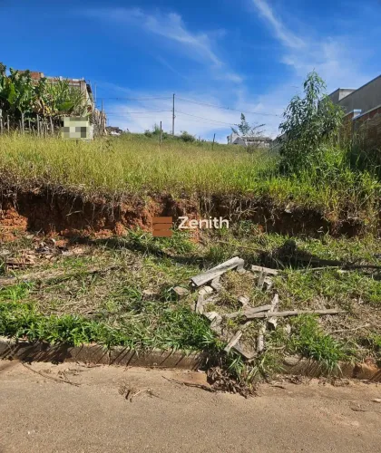 LOTE NO BAIRRO PITANGUEIRAS