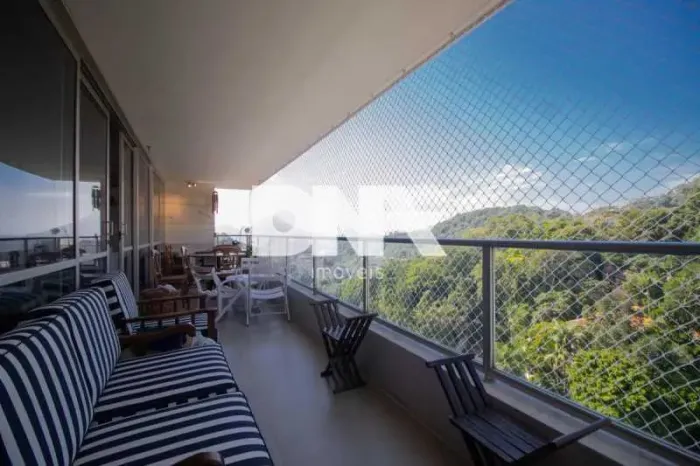 Apartamento : / Residencial / Gávea
