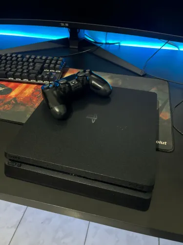 Ps4 slim!