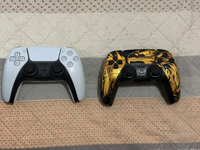 VENDO 2 CONTROLES PS5 COM HALL EFFECT