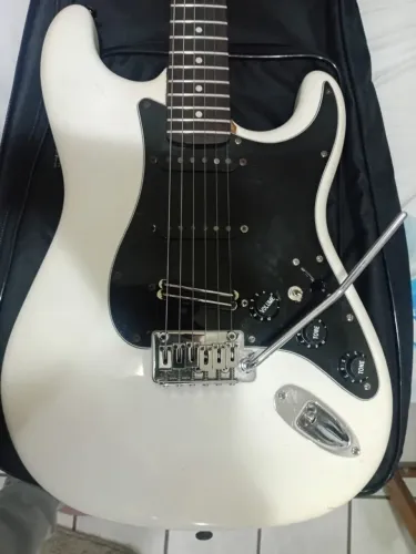 guitarra squier indonésia,trastes inox