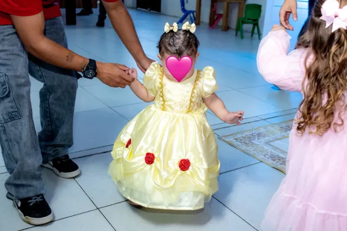 Vestido 2 em 1 bela e a fera 1 ano
