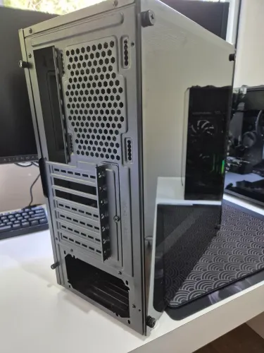 Gabinete mid-tower Pichau