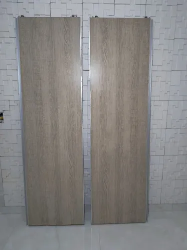 Duas portas de correr 60cm