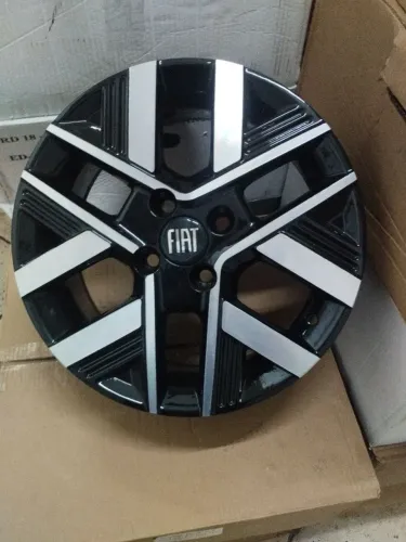 Rodas da Fiat Strada aro 15