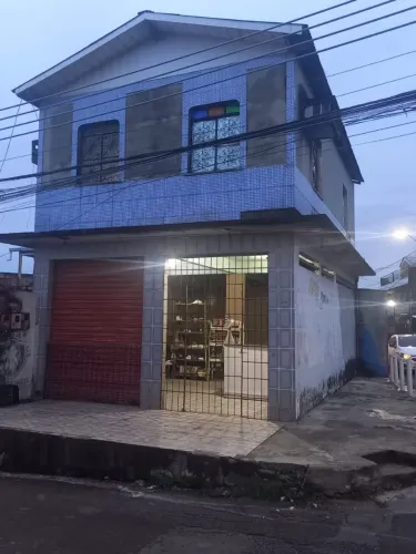 VENDO CASA COM PONTO COMERCIAL