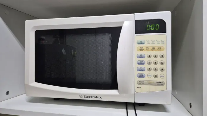 Microondas Electrolux 17l ME18S