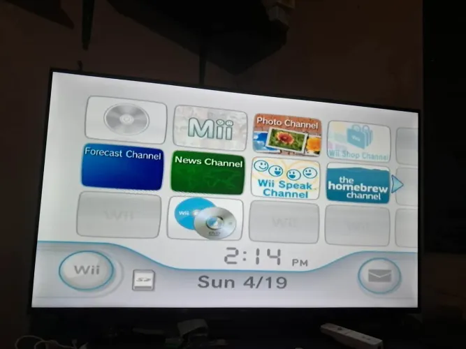 Nintendo Wii com caixa 