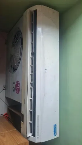 LG Split Hi Wall Smile 24.000 BTU/h