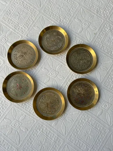 Pratinhos Indianos em latão