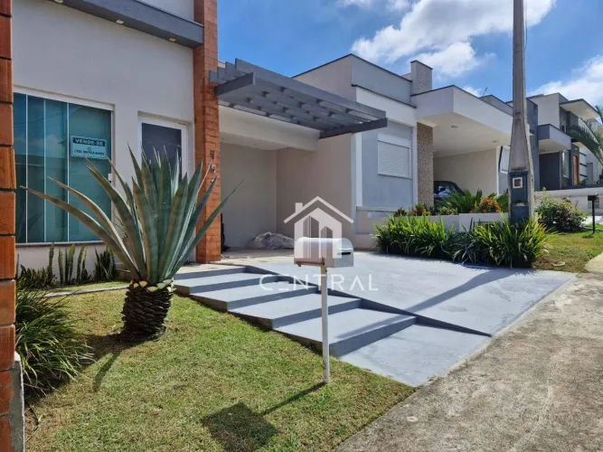 Casa em condomínio fechado próximo a Castelo Branco
