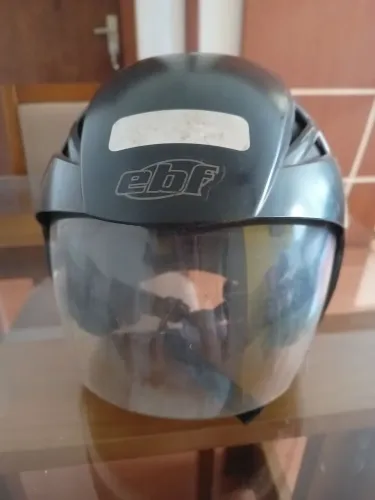 Capacete
