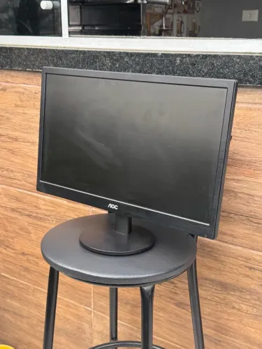 Monitor AOC E970SWNL + Cabos - Funcionando perfeitamente