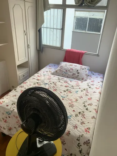 VENDE-SE Cama de casal R$300