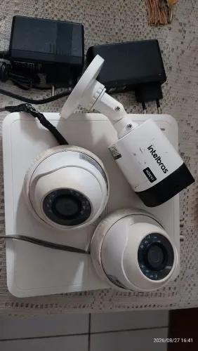 DVR HiLook + 3 câmeras de segurança 
