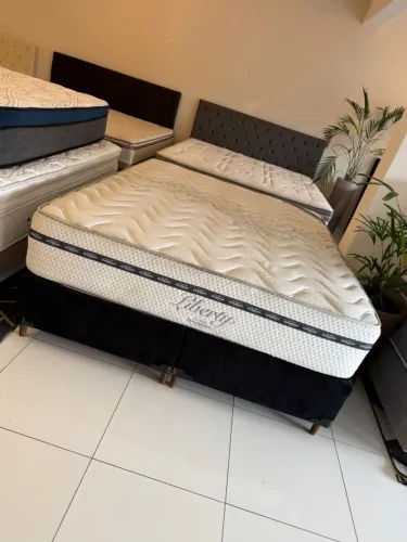 Colchão de Casal ORTOBOM SEMINOVO QUEEN - Entrego!