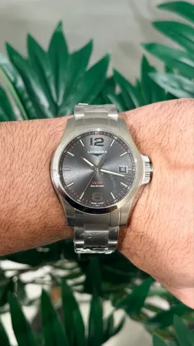 LONGINES CONQUEST V.H.P. 41MM - NOVO, SEM USO