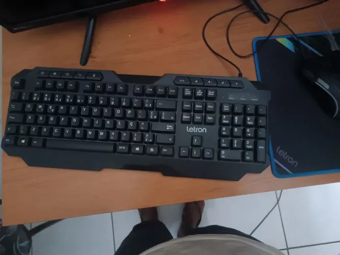 Vendo Pc barato mais tem que levar no técnico o teclado e mouse vai junto