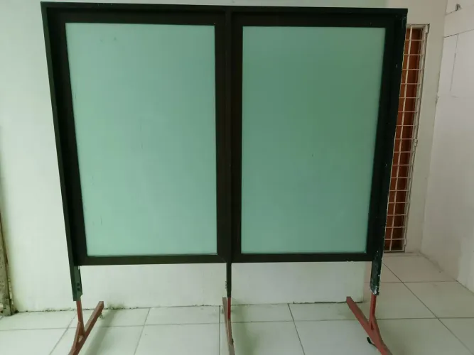 Painel divisório ou Biombo móvel 